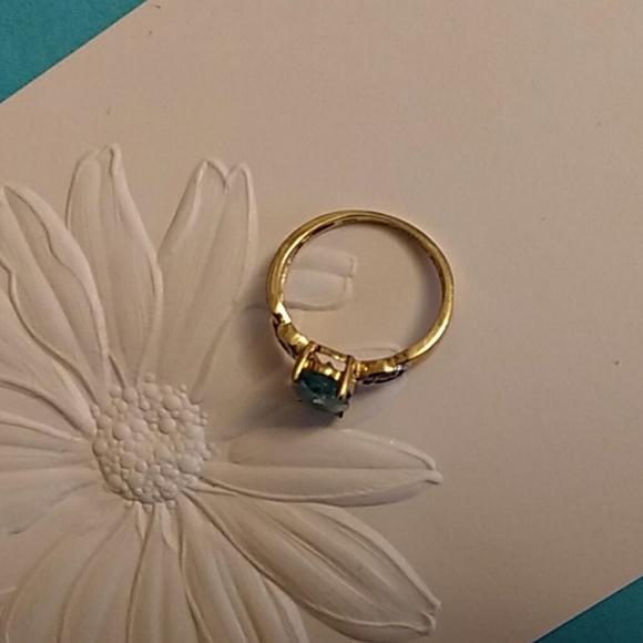 Beautiful scalloped 10k rich blue topaz with diamonds - Picture 6 of 15